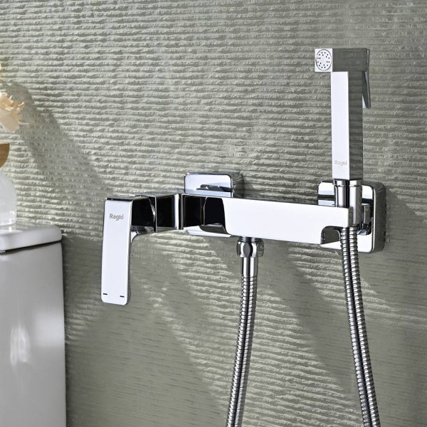 Смеситель Raglo настенный с гигиеническим душем